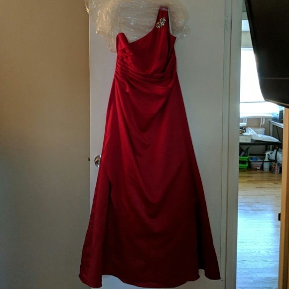Prom Dress - Picture 1 of 2